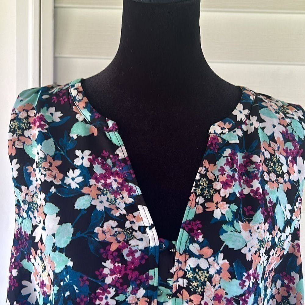 Maurice’s plus size 2 blouse sleeveless - Picture 3 of 8